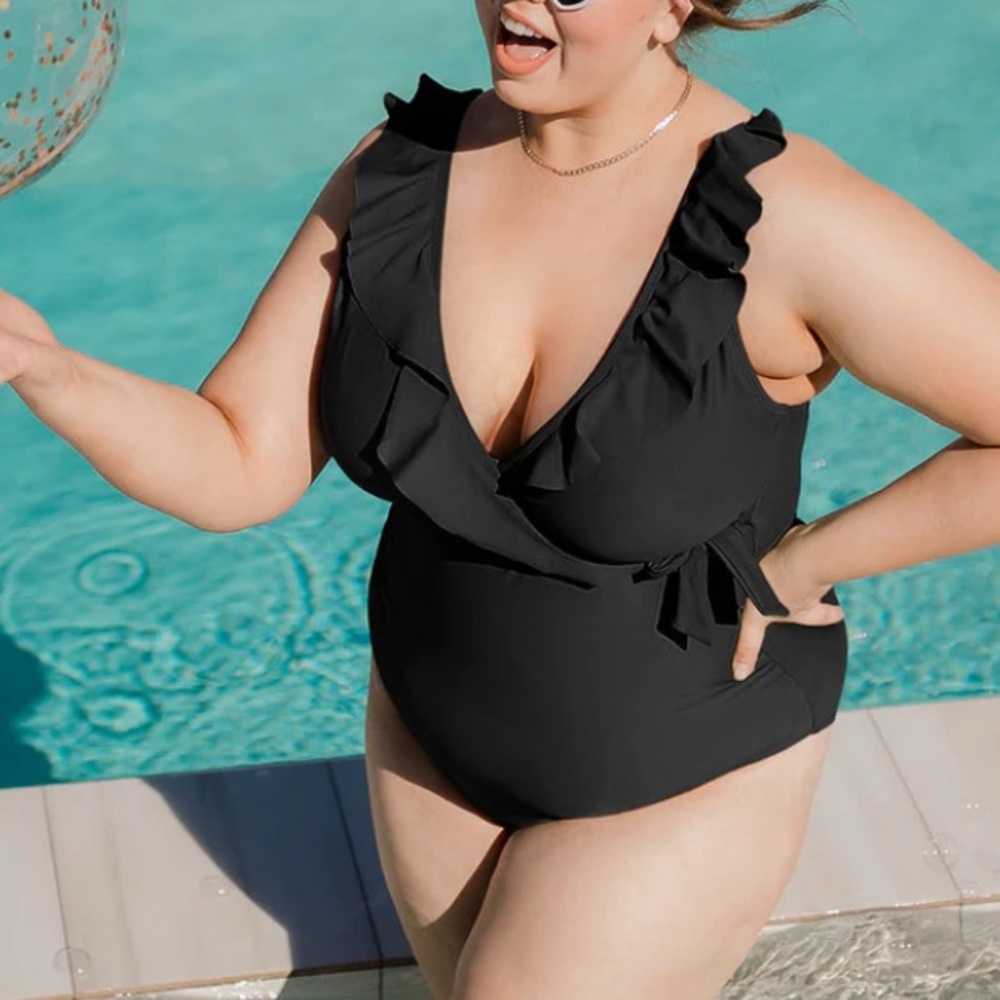 Kindred Bravely Black Ruffle Wrap Maternity & Nursing One Piece Swimsuit L - Picture 4 of 16